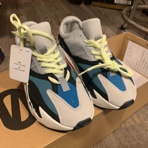 Adidas yeezy Boost 700